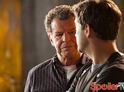 Fringe: Na granicy światów: 5x05 An Origin Story - zdjęcia promocyjne