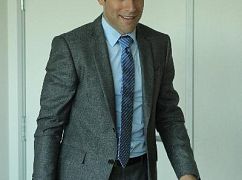 Jess i chłopaki: 2x07 Menzies - zdjęcia promocyjne