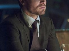 Arrow: 1x07 Muse Of Fire - zdjęcia promocyjne