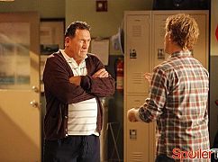 Ben and Kate: 1x09 Guitar Face - zdjęcia promocyjne