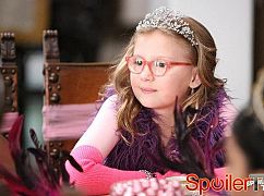 Rodzinka jak inne: 1x13 Stay-At-Home Dad - zdjęcia promocyjne