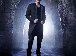 Plakaty promocyjne postaci 4 sezonu Pamiętników wampirów