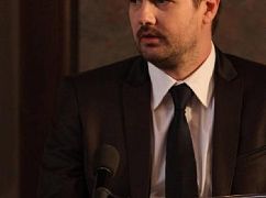 Legit: 1x05 Justice - zdjęcia promocyjne