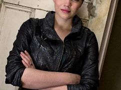 Być człowiekiem: 5x01 The Trinity - zdjęcia promocyjne