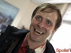 Być człowiekiem: 5x01 The Trinity - zdjęcia promocyjne