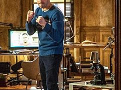 Elementary: 1x16 Details - zdjęcia promocyjne