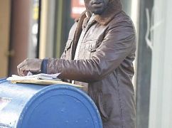 Zawód: Amerykanin: 1x03 Gregory - zdjęcia promocyjne