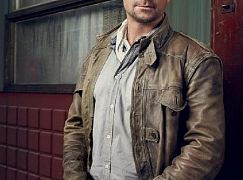 Zdjęcia promocyjne obsady 1 sezonu serialu Defiance