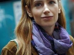 Red Widow: 1x04 The Escape - zdjęcia promocyjne