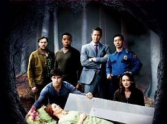 Plakaty promocyjne 2 sezonu serialu Grimm