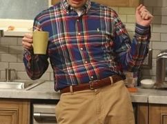 Dwóch i pół: 10x21 Another Night With Neil Diamond - zdjęcia promocyjne