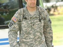 Enlisted: 1x01 Pilot - zdjęcia promocyjne