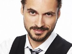 Zdjęcia promocyjne obsady 1 sezonu serialu Mixology