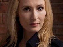 Zdjęcia promocyjne obsady 1 sezonu serialu Crossing Lines