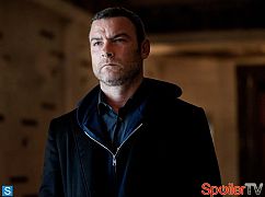 Ray Donovan: 1x07 New Birthday - zdjęcia promocyjne