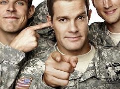 Iluminacja: Plakaty promocyjne 1 sezonu serialu Enlisted