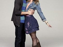 Zdjęcia promocyjne obsady 1 sezonu serialu Welcome to the Family