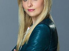 Zdjęcia promocyjne obsady 1 sezonu serialu Crazy Ones