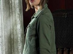 Zdjęcia promocyjne obsady 1 sezonu serialu Ravenswood