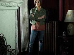 Zdjęcia promocyjne obsady 1 sezonu serialu Ravenswood