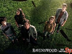 Plakaty promocyjne 1 sezonu serialu Ravenswood