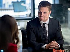 Arrow: 2x01 City of Heroes - zdjęcia promocyjne