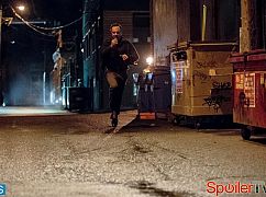 Arrow: 2x03 Broken Dolls - zdjęcia promocyjne