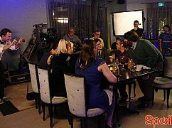 Super Fun Night: 1x02 Three Men and a Boubier - zdjęcia z planu