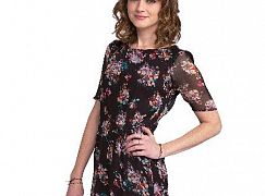 Zdjęcia promocyjne obsady 1 sezonu serialu Us and Them