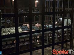 Arrow: 2x06 Keep Your Enemies Closer - zdjęcia promocyjne