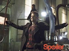 Arrow: 2x07 State v. Queen - zdjęcia promocyjne