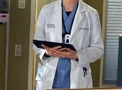 Chirurdzy: 10x12 Get Up, Stand Up - zdjęcia promocyjne