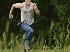 Być człowiekiem: 4x01 Old Dog, New Tricks - zdjęcia promocyjne