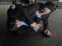 Betrayal: 1x12 Sharper than a serpent’s tooth… - zdjęcia promocyjne