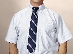 Zdjęcia promocyjne obsady 1 sezonu serialu Surviving Jack