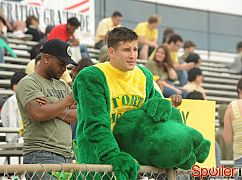 Enlisted: 1x04 Homecoming - zdjęcia promocyjne