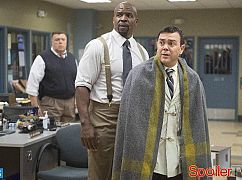 Brooklyn Nine-Nine: 1x15 Operation: Broken Feather - zdjęcia promocyjne