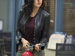 Brooklyn Nine-Nine: 1x15 Operation: Broken Feather - zdjęcia promocyjne