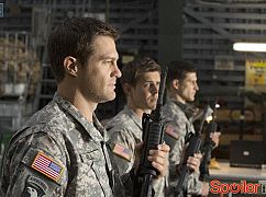 Enlisted: 1x07 Parade Duty - zdjęcia promocyjne