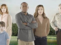 Zdjęcia promocyjne obsady 1 sezonu serialu Resurrection