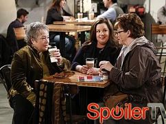 Mike i Molly: 4x15 Three Girls and an Urn - zdjęcia promocyjne