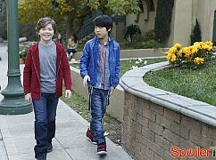 Growing Up Fisher: 1x06 Drug/Bust - zdjęcia promocyjne