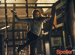 Arrow: 2x19 The Man Under the Hood - zdjęcia promocyjne