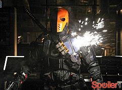 Arrow: 2x19 The Man Under the Hood - zdjęcia promocyjne