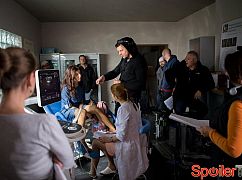 Lekarze: 4x06 Inna strona - zdjęcia zza kulis