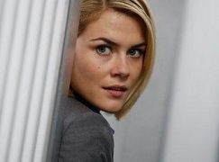 Crisis: 1x06 Here He Comes - zdjęcia promocyjne