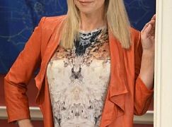 Zdjęcia promocyjne obsady 1 sezonu serialu Mystery Girls