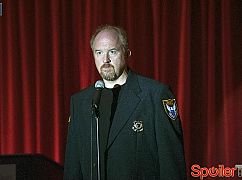 Louie: 4x02 Model - zdjęcia promocyjne