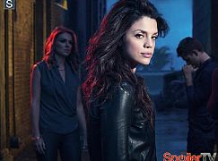 Zdjęcia promocyjne obsady 2 sezonu serialu Graceland