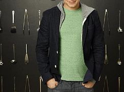 Zdjęcia promocyjne obsady 1 sezonu serialu Young and Hungry